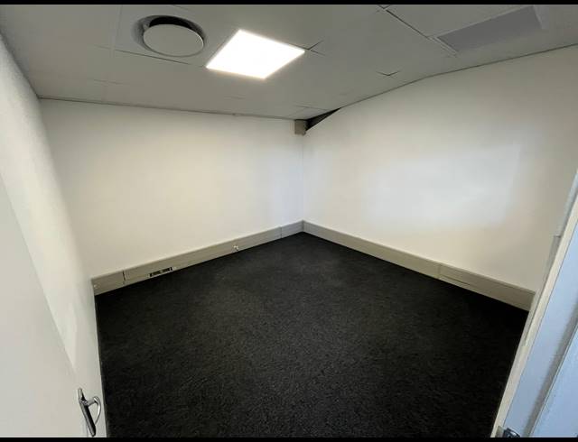 175M² OFFICE TO LET IN BRACKENFELL INDUSTRIAL